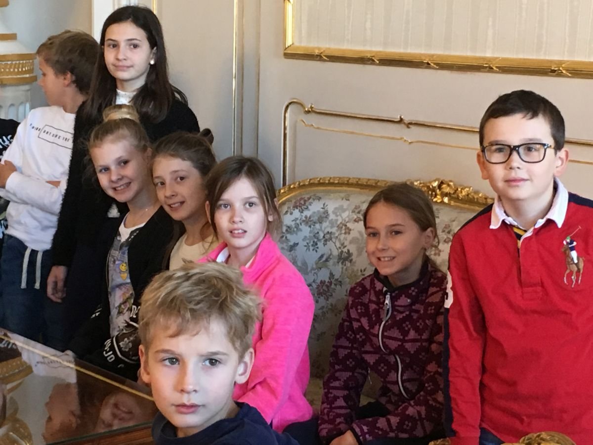 PYP 4 Vising the president