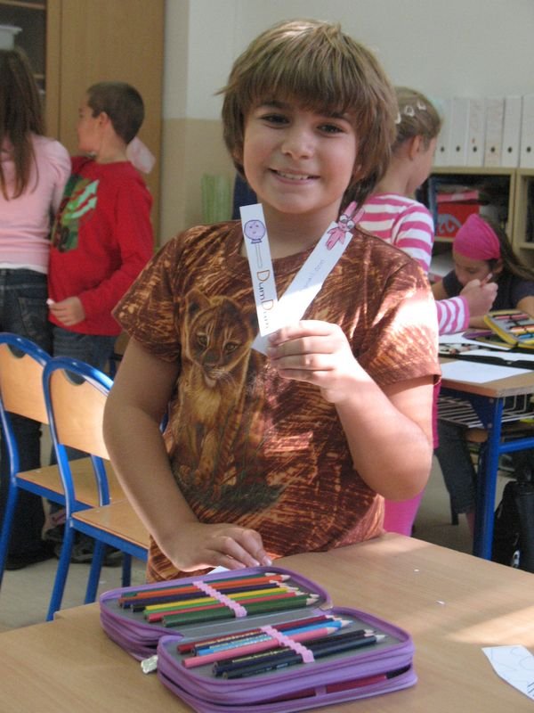 PYP Sj & AJ - Záložka do knihy spája školy