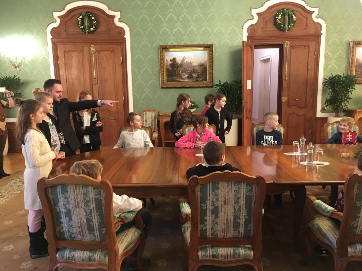 PYP 4 Vising the president