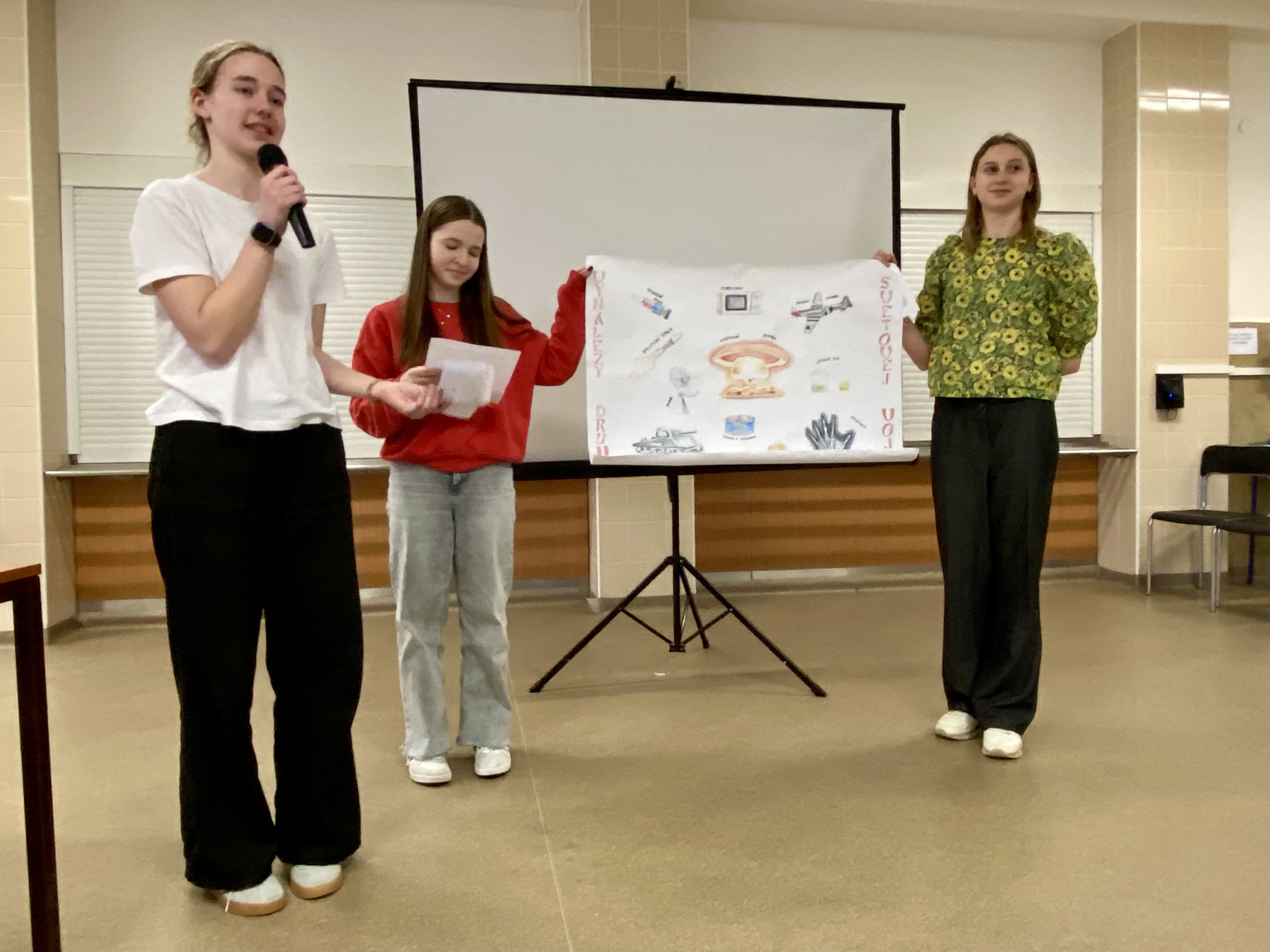 Veda, technika a medicína v službách vojny a mieru.