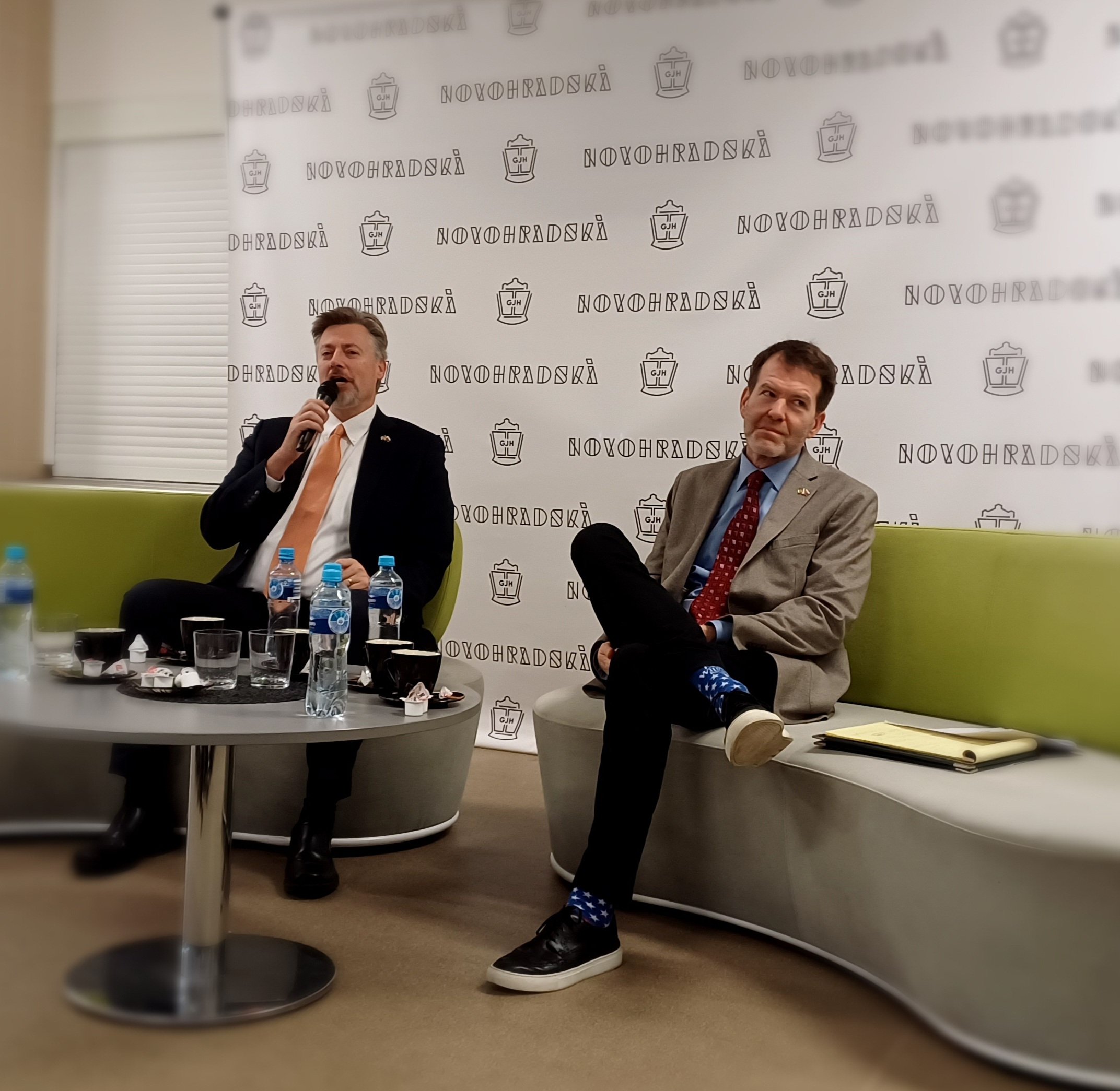 Diskusia s expertmi o amerických voľbách a polarizácii