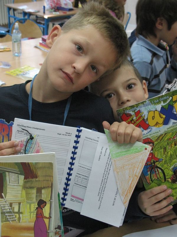 PYP Sj & AJ - Záložka do knihy spája školy