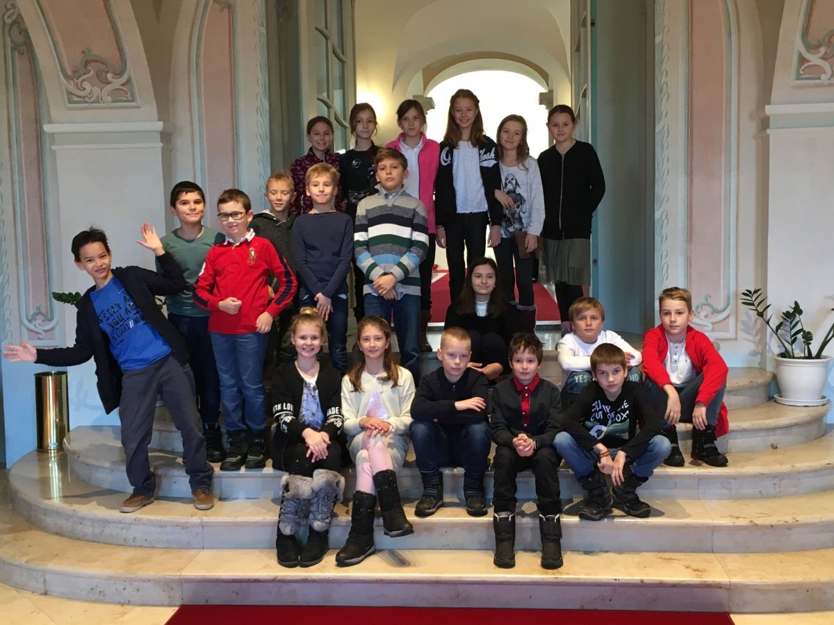 PYP 4 Vising the president