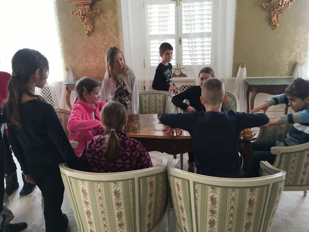 PYP 4 Vising the president