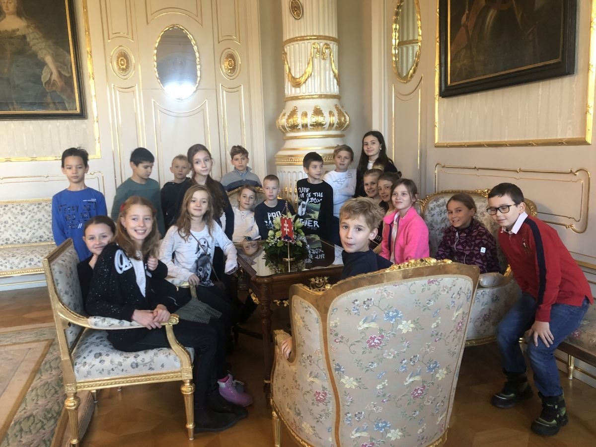 PYP 4 Vising the president