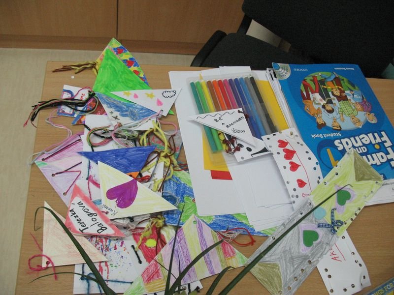 PYP Sj & AJ - Záložka do knihy spája školy