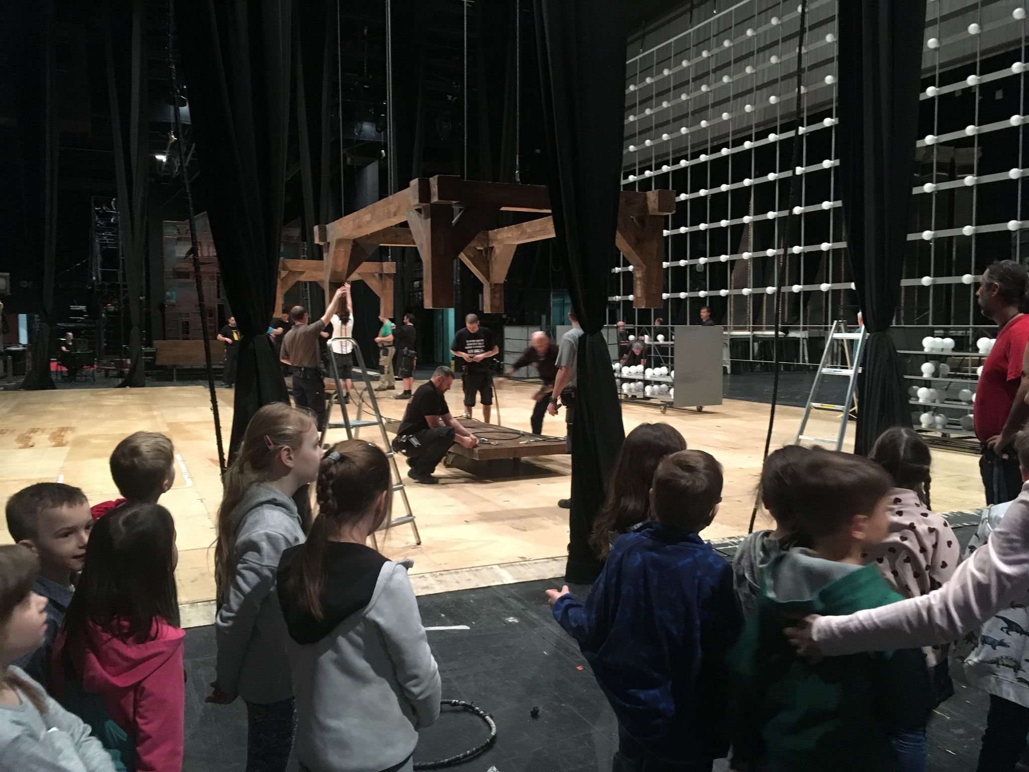 PYP 1 - visit of the Slovak National Theater - different jobs