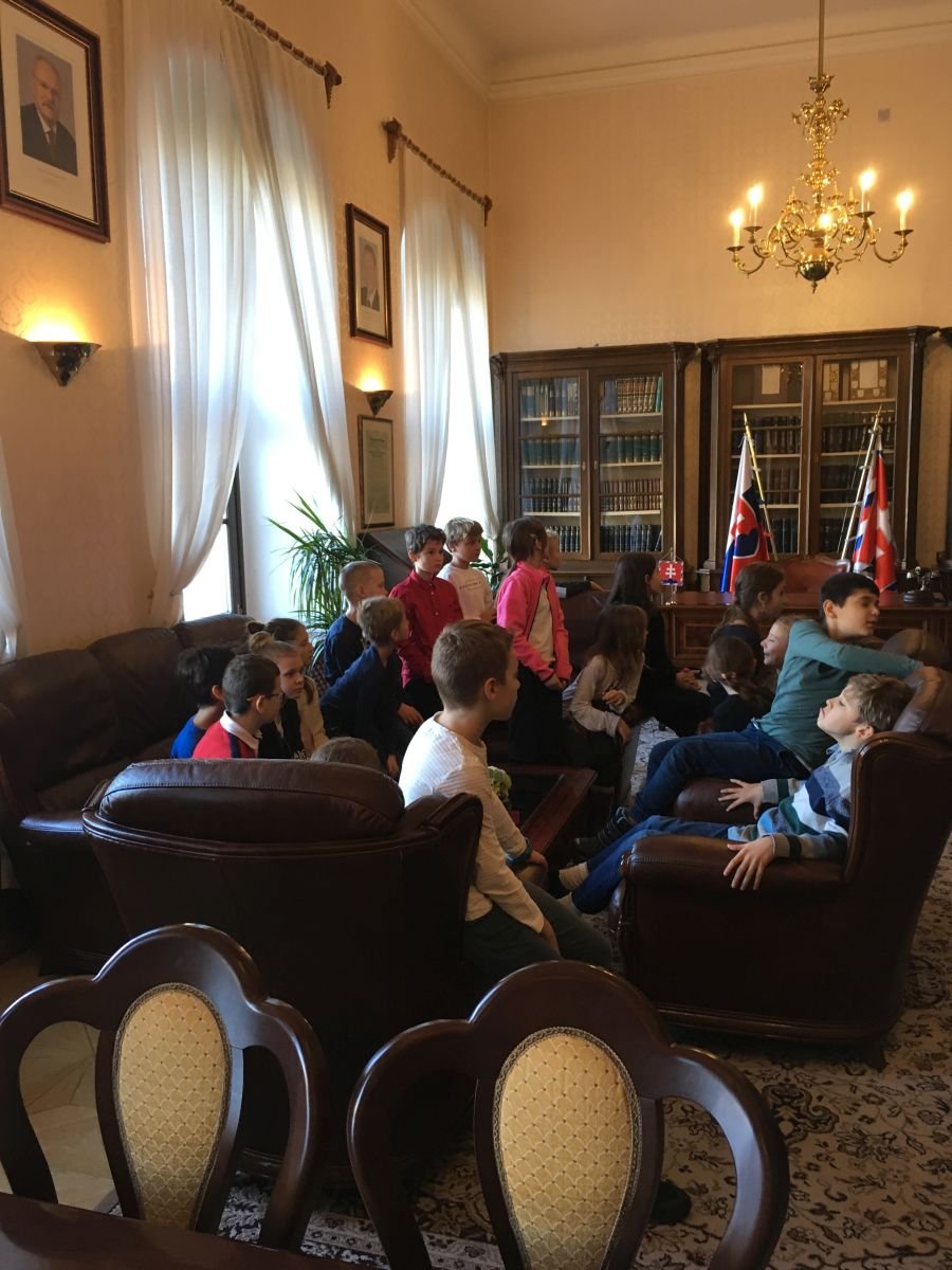 PYP 4 Vising the president