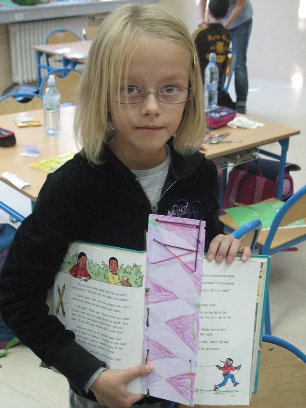 PYP Sj & AJ - Záložka do knihy spája školy