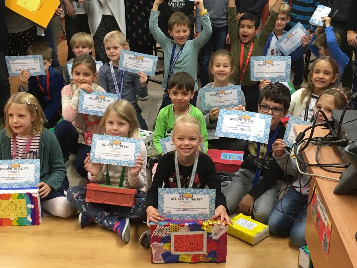 PYP 4 welcoming PYP 1 into the PYP