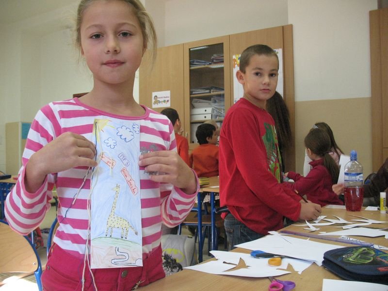 PYP Sj & AJ - Záložka do knihy spája školy